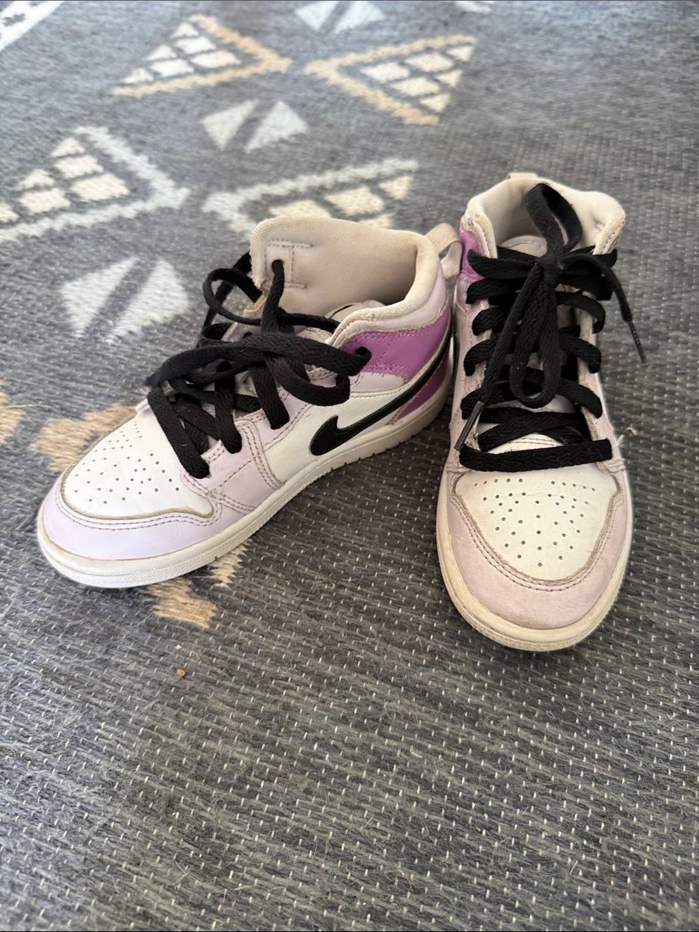Kids High-Top Sneakers in White and Purple with Black Swoosh
